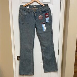 Signature by Levi Strauss Women's Low Rise Boot Cut Jeans - Classic Blue.Size 10